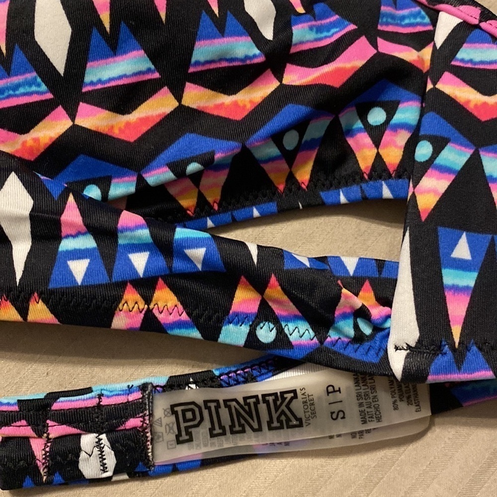 Pink Victoria’s secret’s bikini top🏖 - Picture 5 of 8